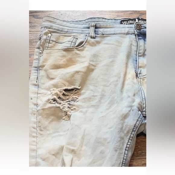 Velero Mens Lightwash Distressed Streetwear Blue Jeans, Size 40x32 - Picture 6 of 12